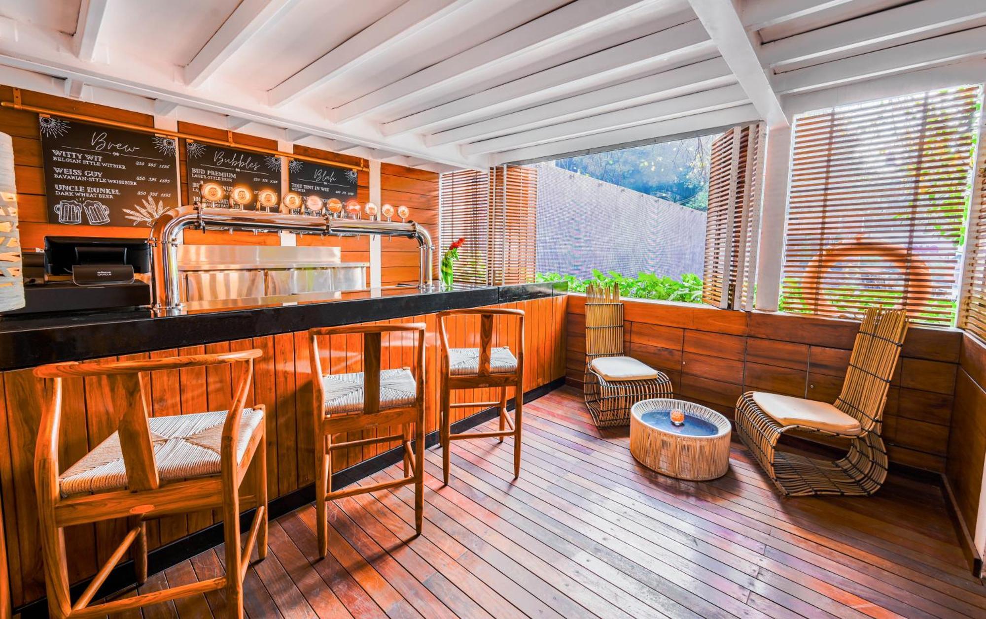 فندق ذا بارك بنغالور المظهر الخارجي الصورة The bar at the spa