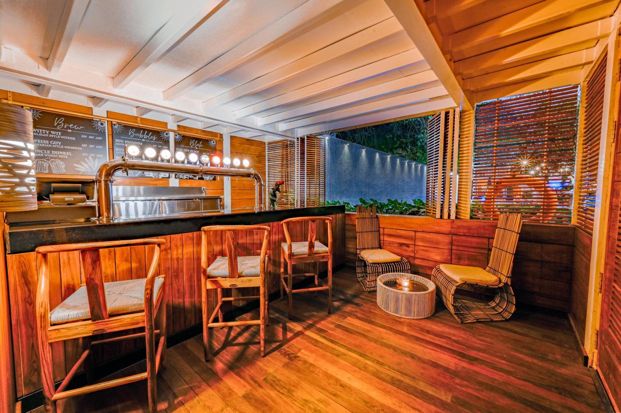 فندق ذا بارك بنغالور المظهر الخارجي الصورة The bar at the 101 bar