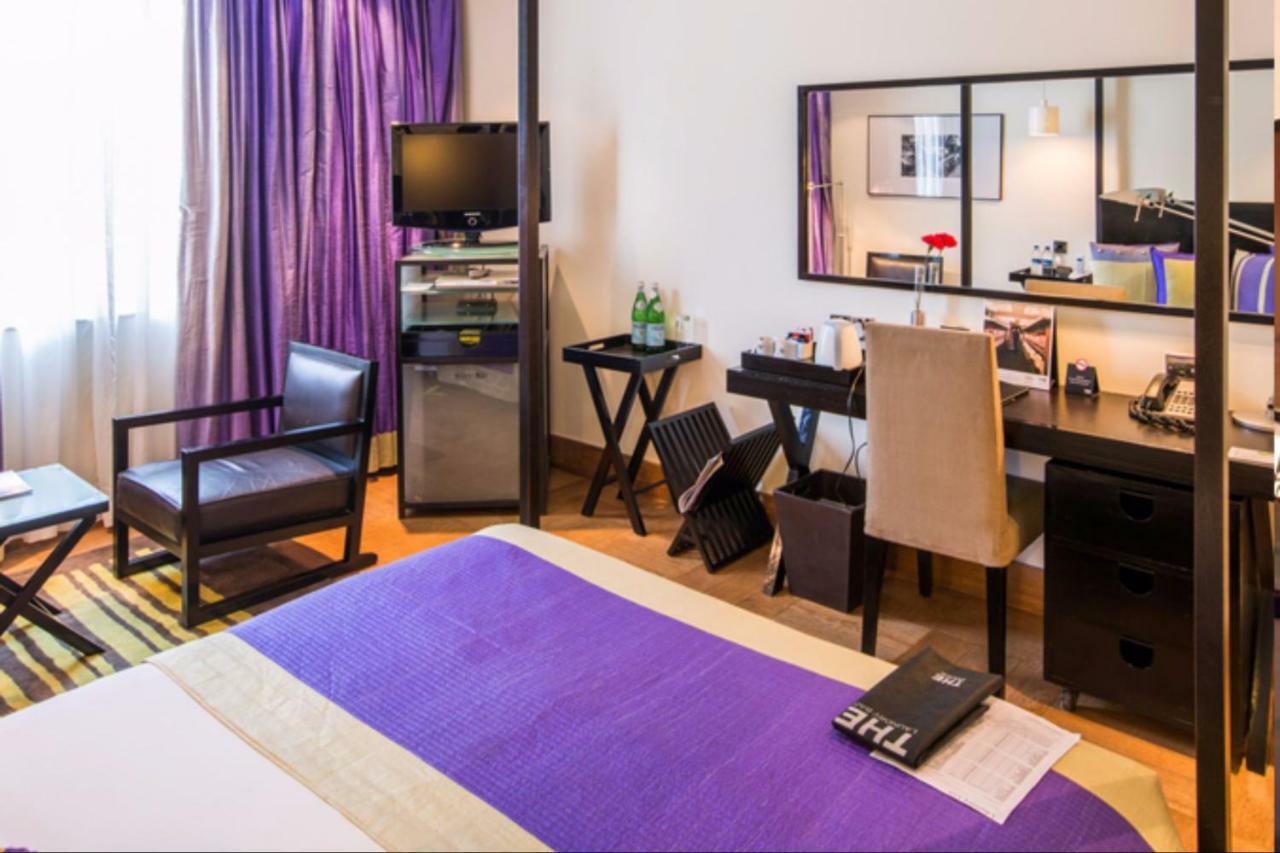 فندق ذا بارك بنغالور المظهر الخارجي الصورة A room at the hotel